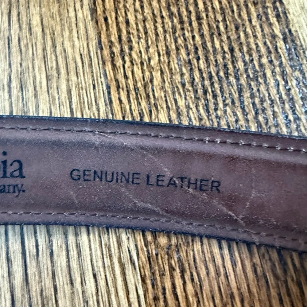 Columbia brown leather men’s belt 36